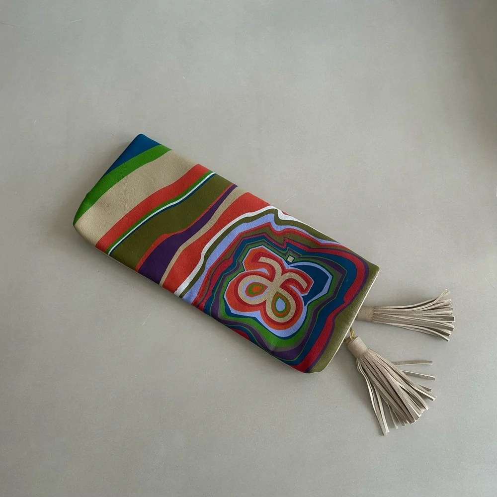 Arbonne Vibrant Retro Patterned Clutch with Tassel - Picture 3 of 9